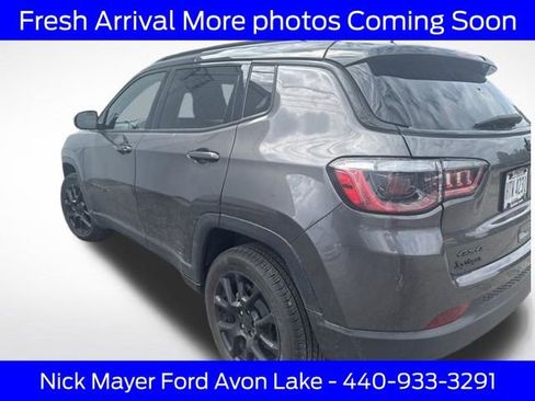 Used 2023 Jeep Compass Latitude AWD/4WD image 5