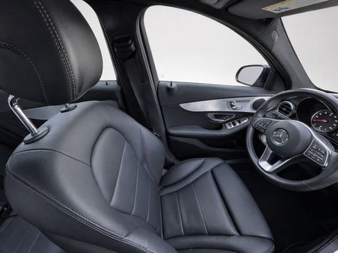 Used 2019 Mercedes-Benz C 300 Sedan image 16