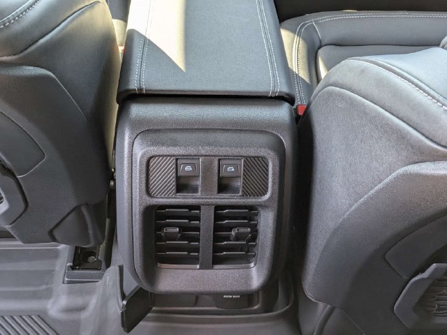 Used 2025 Ford Bronco Badlands AWD/4WD image 14