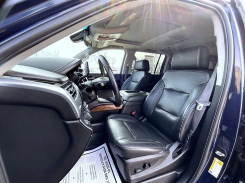 Used 2017 Chevrolet Suburban Premier image 11
