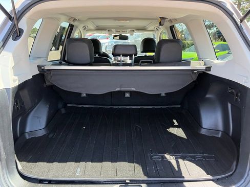 Used 2015 Subaru Forester 2.5i Touring w/ Eyesight & Navigation System AWD/4WD image 18