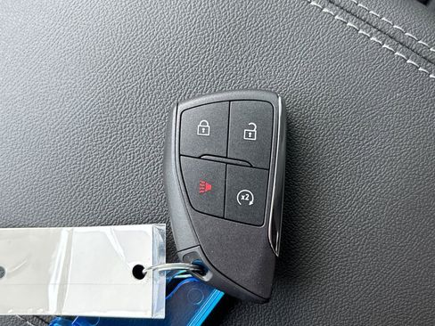 New 2026 GMC Canyon Elevation w/ Convenience Package image 37