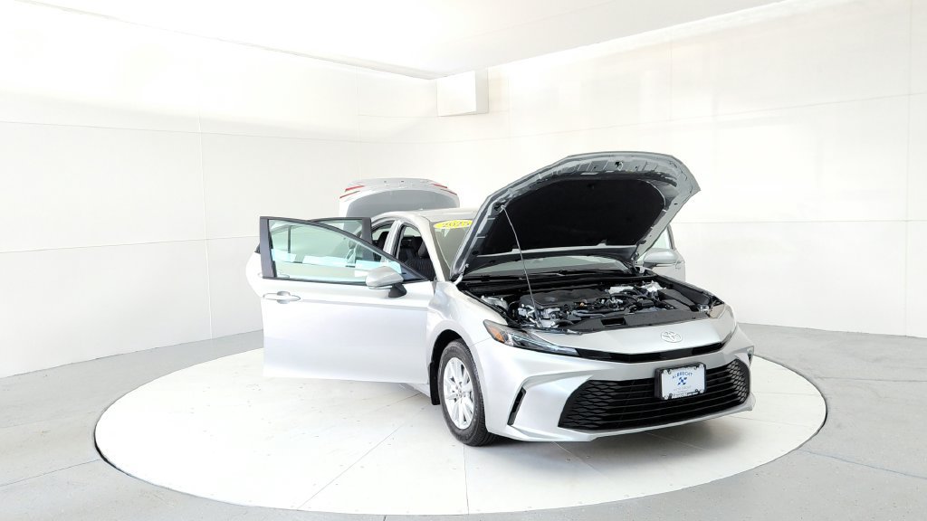 Certified 2025 Toyota Camry LE AWD/4WD image 9