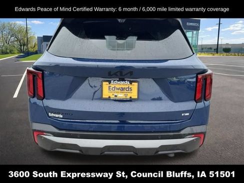 Used 2025 Kia Sorento SX AWD/4WD image 2