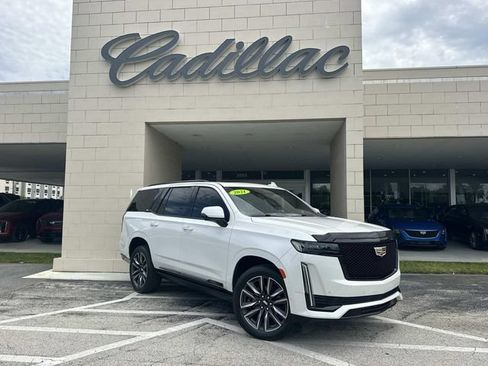 Used 2021 Cadillac Escalade Sport w/ Driver Assist Tech Package AWD/4WD image 2