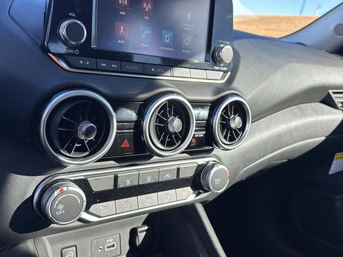 Used 2025 Nissan Sentra S image 22