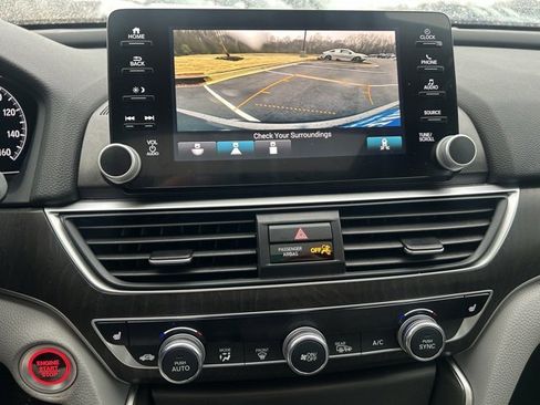 Used 2018 Honda Accord EX-L image 17