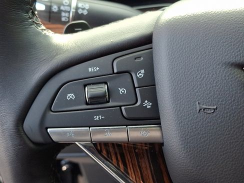 Certified 2024 Cadillac Escalade Premium Luxury image 19