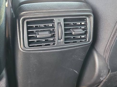Used 2019 Nissan Rogue S FWD image 23