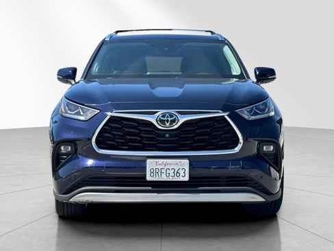 Used 2020 Toyota Highlander Platinum FWD image 9