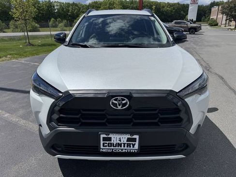 Used 2026 Toyota Corolla Cross LE AWD/4WD image 2