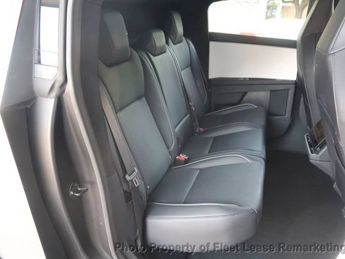 Used 2024 Tesla Cybertruck AWD Crew Cab image 19