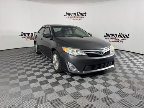 Used 2013 Toyota Camry XLE image 7