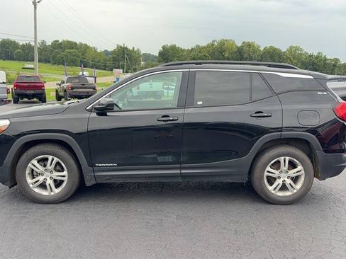 Used 2019 GMC Terrain SLE w/ Driver Convenience Package FWD image 5