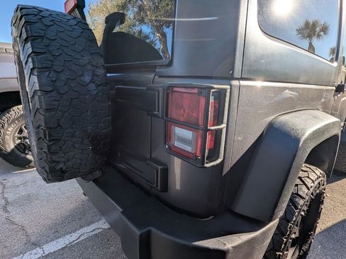 Used 2017 Jeep Wrangler Sport image 13