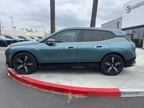 Used 2023 BMW iX xDrive50 w/ Premium Package image 2