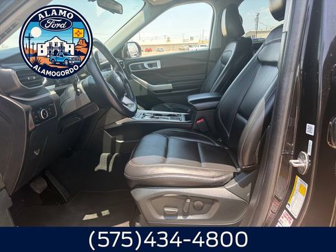 Used 2023 Ford Explorer XLT w/ Equipment Group 202A RWD image 9