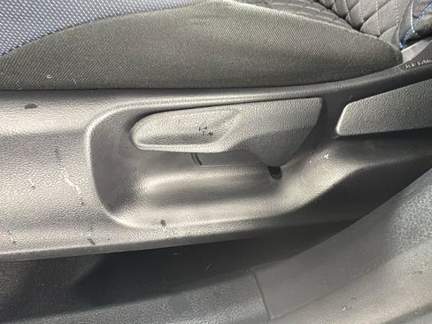 Used 2020 Toyota C-HR XLE image 11