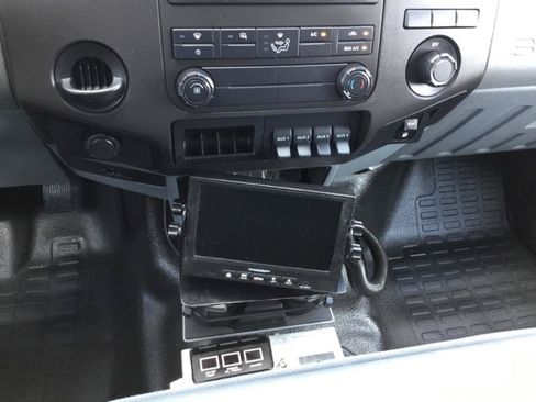 Used 2013 Ford F550 2WD Regular Cab Super Duty w/ PWR Equipment Group image 30