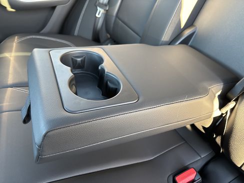 Certified 2025 Jaguar F-PACE R-Dynamic S image 20