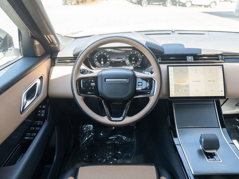 New 2025 Land Rover Range Rover Velar Dynamic HSE AWD/4WD image 12