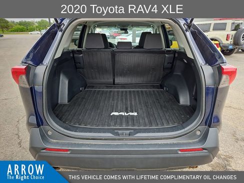 Used 2020 Toyota RAV4 XLE w/ All Weather Liner Package AWD/4WD image 18