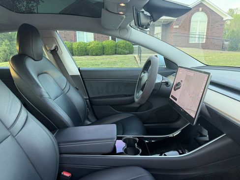 Used 2018 Tesla Model 3 Long Range image 28