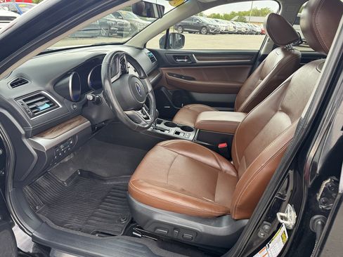 Used 2019 Subaru Outback 2.5i Touring w/ Popular Package #3A AWD/4WD image 21