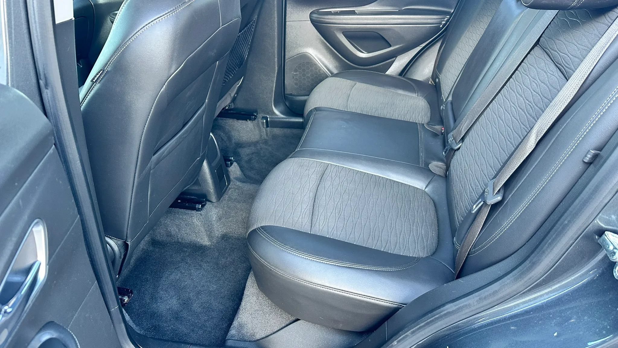Used 2016 Buick Encore FWD image 16