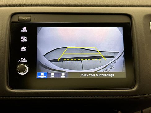 Used 2019 Honda HR-V Touring image 16