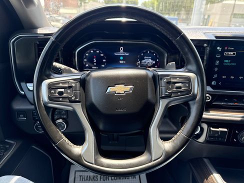 Used 2023 Chevrolet Silverado 1500 LT AWD/4WD image 14