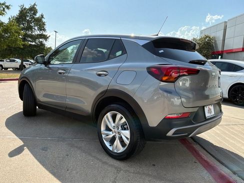 Used 2025 Buick Encore GX Preferred FWD image 8