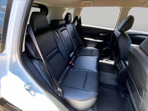 Used 2025 Nissan Rogue SV AWD/4WD image 20