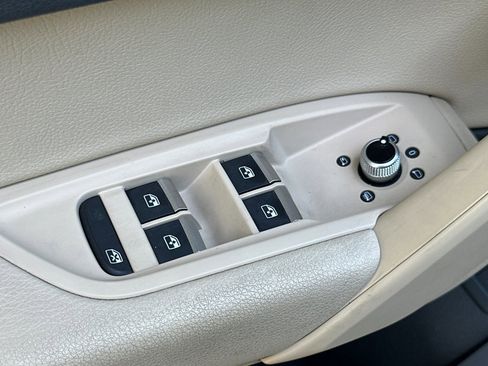 Used 2018 Audi Q5 2.0T Premium w/ Convenience Package AWD/4WD image 13