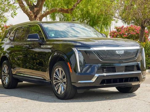 New 2026 Cadillac Escalade IQL Luxury image 5