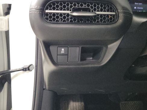 Certified 2024 Honda HR-V EX-L image 18