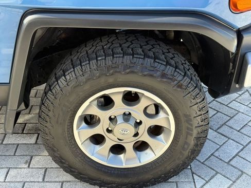 Used 2012 Toyota FJ Cruiser 4WD image 46