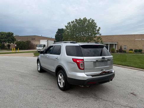 Used 2013 Ford Explorer XLT AWD/4WD image 3