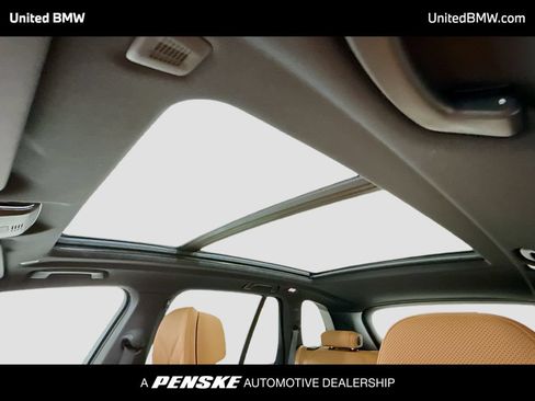 Used 2024 BMW X5 sDrive40i w/ M Sport Package RWD image 12