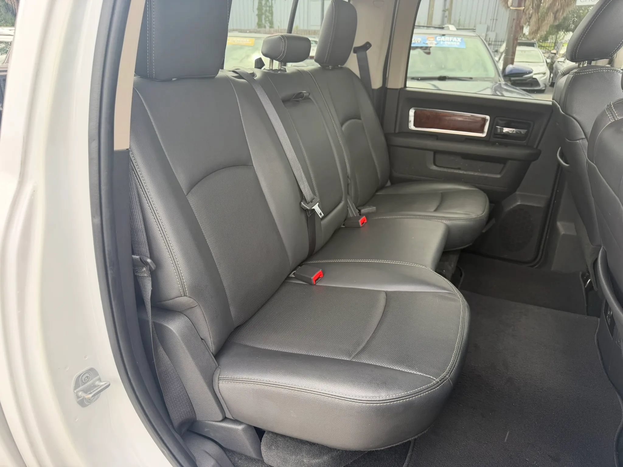 Used 2012 RAM 1500 Laramie RWD image 13