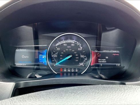 Used 2018 Ford Explorer XLT w/ Equipment Group 201A AWD/4WD image 24