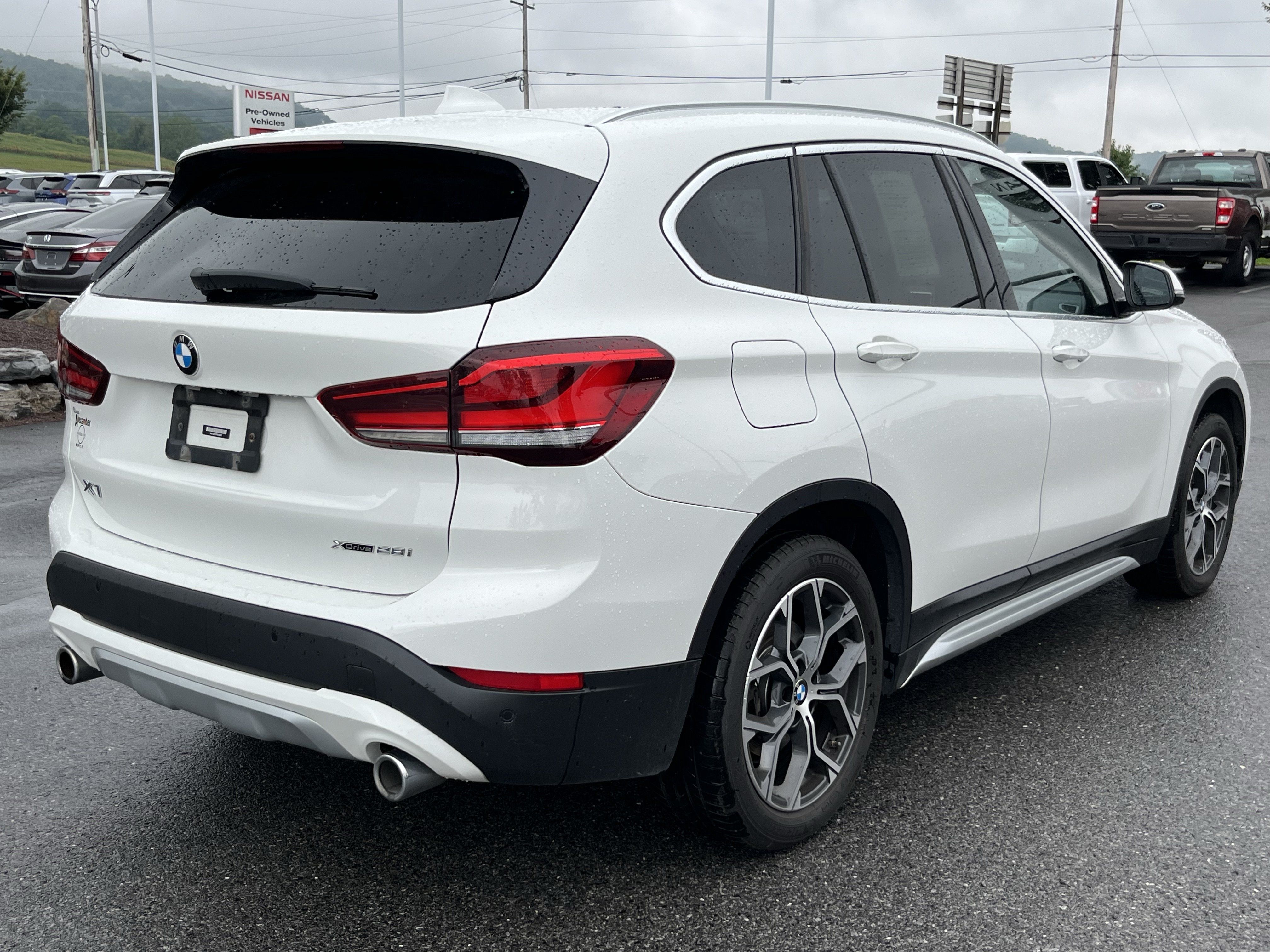 Used 2022 BMW X1 xDrive28i w/ Premium Package AWD/4WD image 5