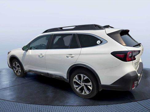Used 2020 Subaru Outback Limited w/ Popular Package #2 AWD/4WD image 3