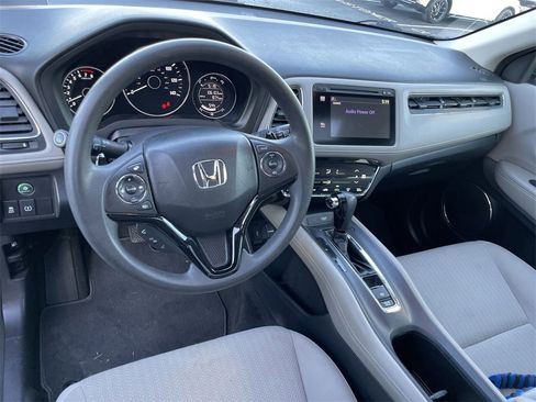 Used 2016 Honda HR-V EX image 11