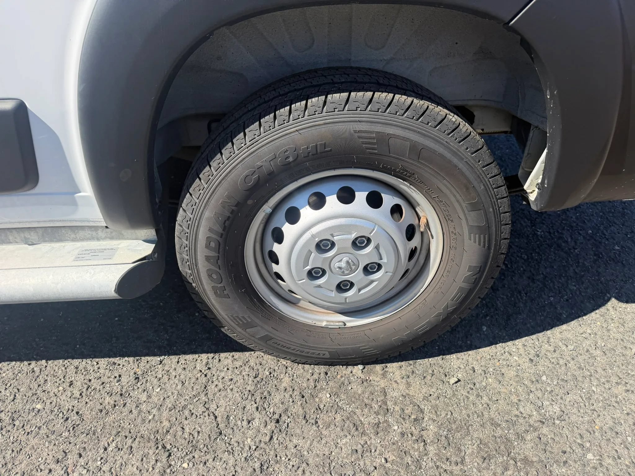 Used 2025 RAM ProMaster 2500 w/ U-Haul Equipment Group FWD image 9