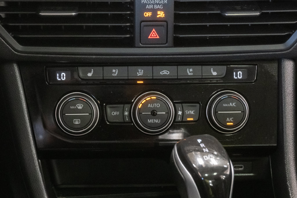 Used 2023 Volkswagen Jetta SEL FWD image 19