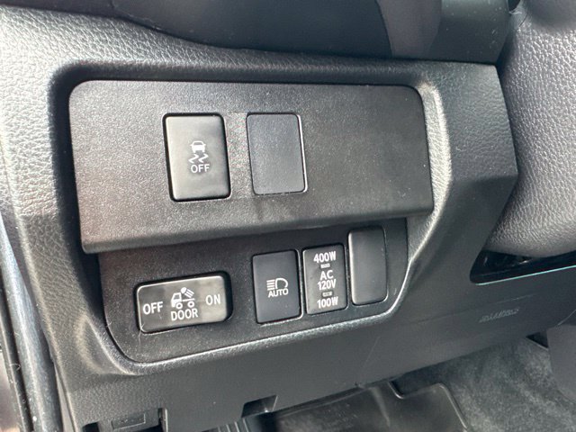 Used 2021 Toyota Tacoma TRD Off-Road w/ TRD Premium Off Road Package AWD/4WD image 10
