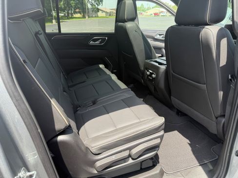 Used 2024 GMC Yukon XL SLT w/ SLT Premium Package AWD/4WD image 20