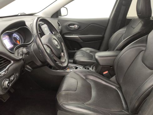 Used 2019 Jeep Cherokee Limited AWD/4WD image 17