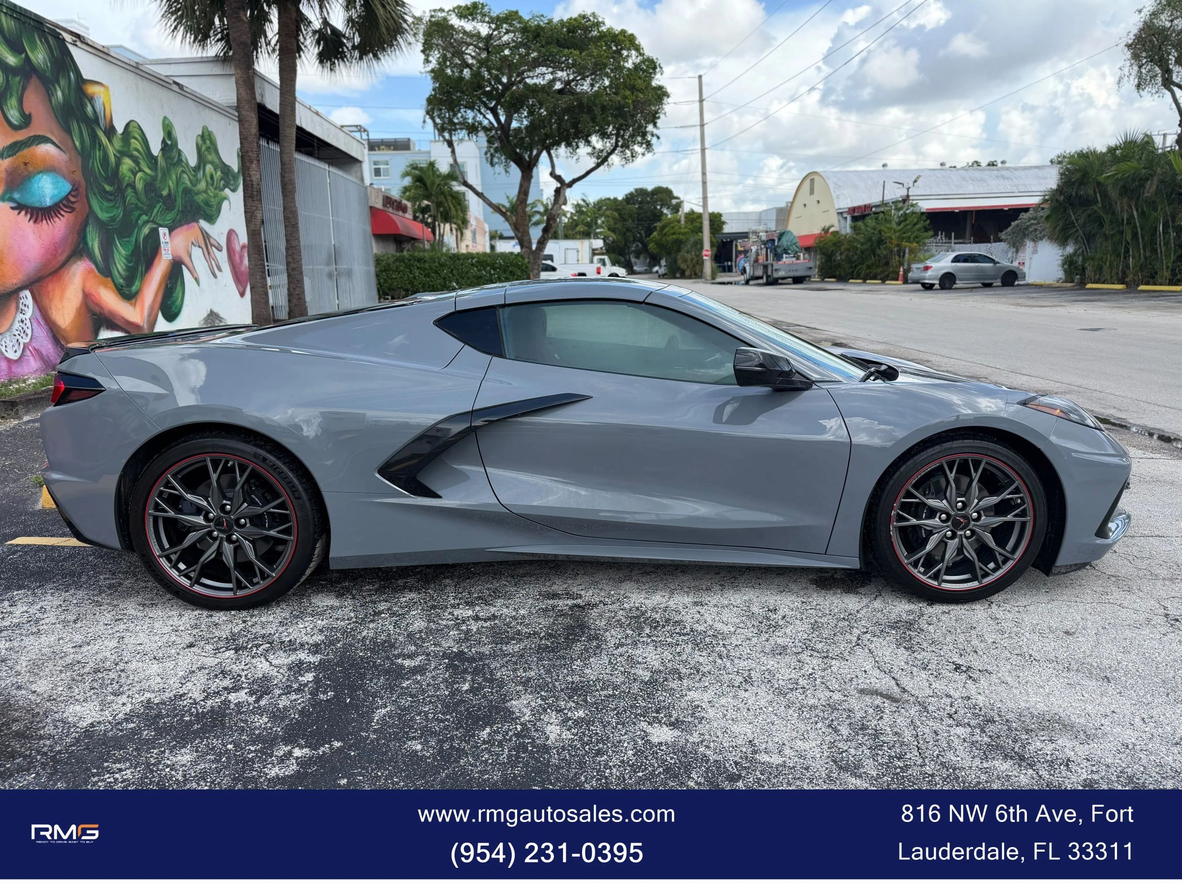 Used 2025 Chevrolet Corvette Stingray Coupe w/ 1LT RWD image 5